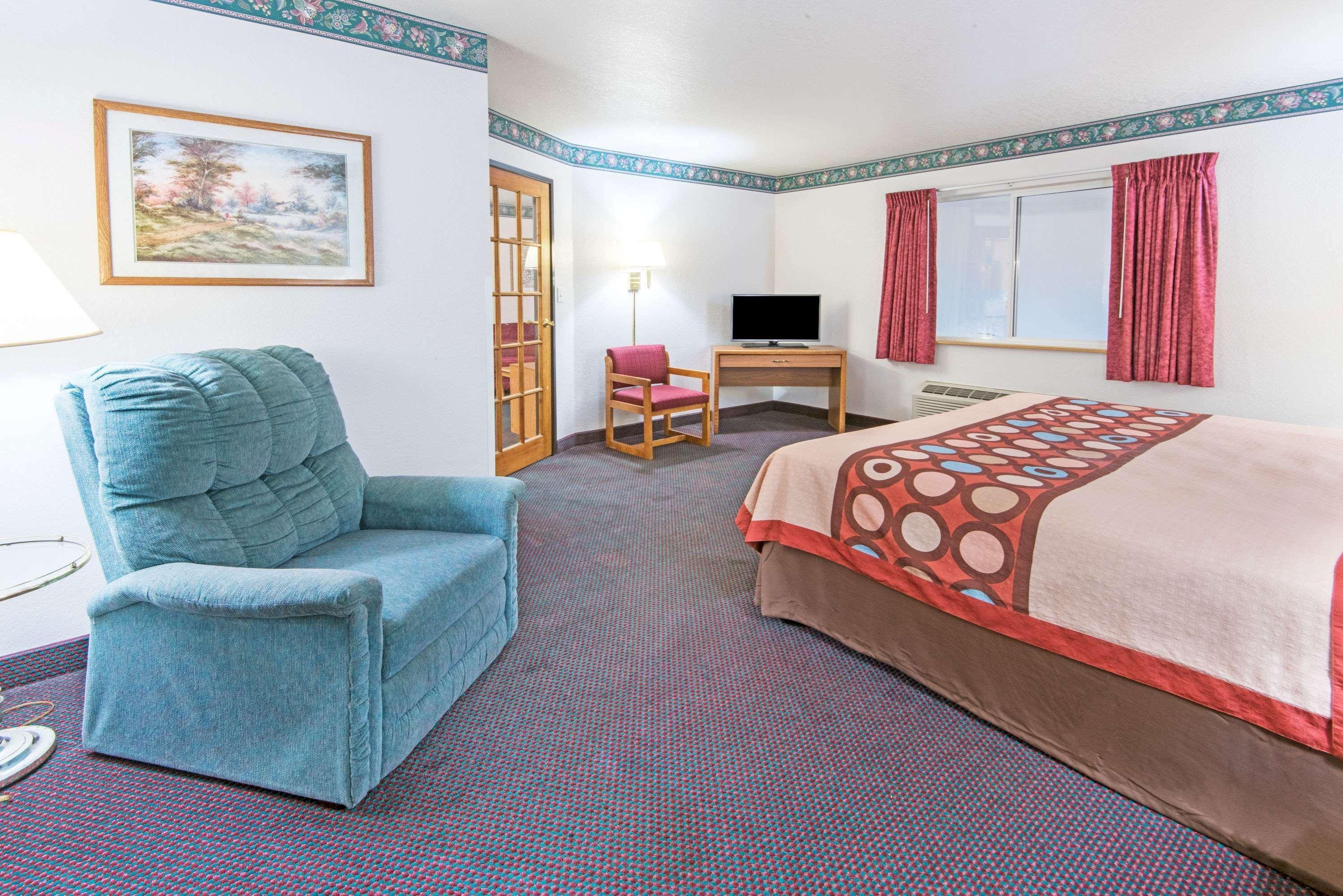 Super 8 By Wyndham Richfield Cleveland Hotel Eksteriør billede
