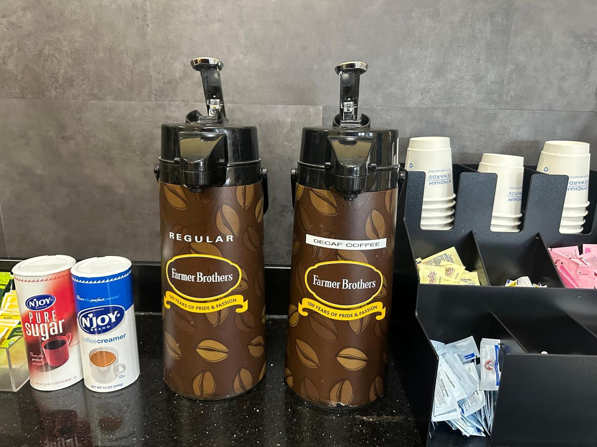 Super 8 By Wyndham Richfield Cleveland Hotel Eksteriør billede